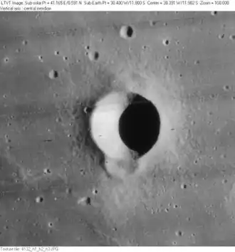 Снимок зонда Lunar Orbiter - IV.