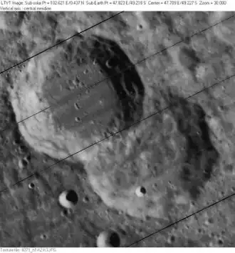 Кратеры Уатт (внизу справа) и Штейнхейль (вверху слева). Снимок зонда Lunar Orbiter - IV.