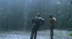 Кейт и Сойер сбегают от Других.