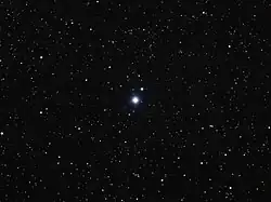 Звезда Ню Близнецов (самая яркая звезда на фото) в видимом свете. Звезда HD 257937  (компонент B), скорее всего, является фоновой