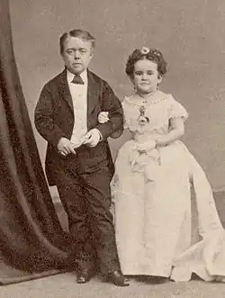 Лилипут из труппы Ф. Т. Барнума Коммодор Натт[англ.] и Минни Уоррен