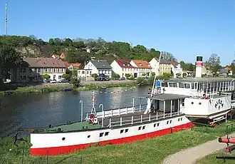 Колёсный пароход «Риза», до 1976 года использовался в речном пароходстве