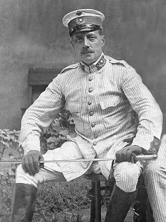 Испанский офицер начала XX века в форме из райадильо