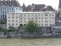 Здание бывшего Базельского университета, где ректором был Карл Густав Юнг