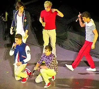 One Direction выступают в Торонто, Канада.