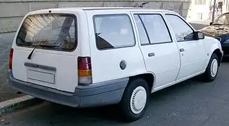 Универсал Opel Kadett Caravan (1984-1989).