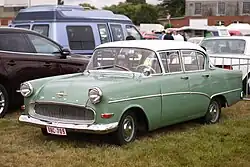 4-х дверный седан