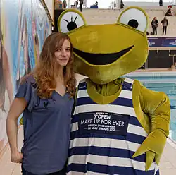 Виржини Дидье и талисман открытого чемпионата по синхронному плаванию 2013