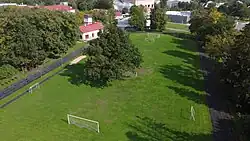 Стадион и Ориссаареский дуб («Дерево Европы 2015»)