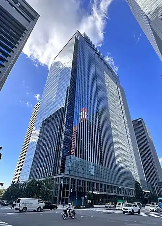 Штаб-квартира компании в Тиёда, Токио.