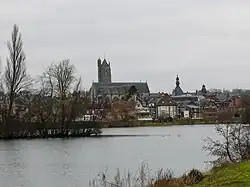 Вид на Перон с противоположного берега Соммы