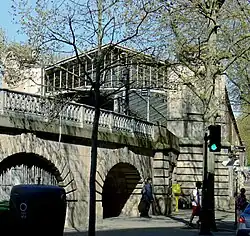 Вид на станцию с бульвара Огюст-Бланк