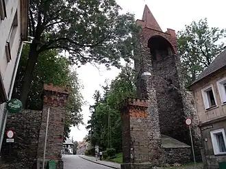 Ворота с башней