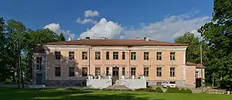 Главное здание мызы Луде-Гросхоф (Паю) в 2012 году