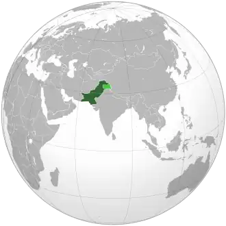 Пакистан на карте мира(светло-зелёным обозначены территории Индии, не контролируемые Пакистаном, но считаемые им своими (см. Кашмир, княжество Джунагадх))
