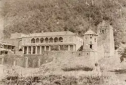 Дворец-замок ксанских эриставов, построенный в конце XVI — начале XVII вв. Фотография 1886 года.