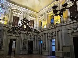 Тронный зал