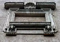 «Слепое окно». Деталь фасада палаццо