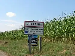 Знак на въезде в Шален