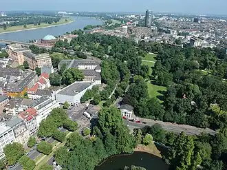 Дюссельдорфский Хофгартен