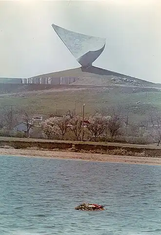 Мемориал «Парус», вид с Керченского пролива