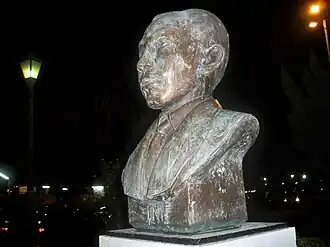 Бюст Исмаила Марзуки в Парке Исмаила Марзуки (Джакарта). Установлен в 1985 г. Скульптор Сумарсоно