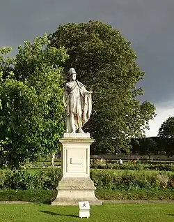 Статуя Перикла, сад Тюильри, Париж.