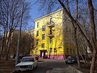 Дом со стороны Песчаной улицы