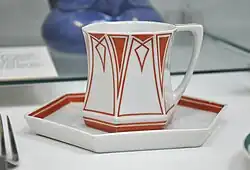 Кружка с блюдцем. 1901. Фарфор