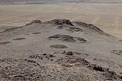 Средняя часть гряды, видны оросительные каналы