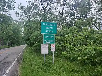 Фотография входа в индейскую резервацию Тускарора