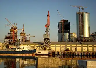 2015 год, август: строительство здания The Crescent Hotel