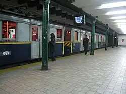 Поезд остановился