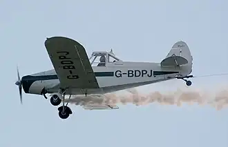 PA-25-235 Pawnee B буксирует планер