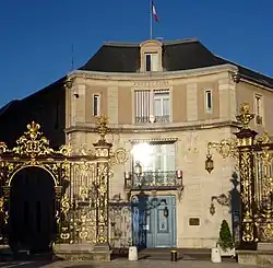 Здание префектуры на Площади Станислава в Нанси