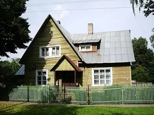 Улица Поленова, дом 18