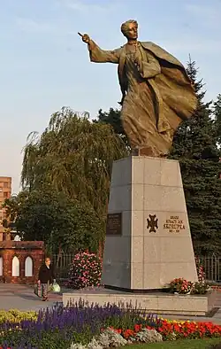 Памятник капелану полка, погибшему в бою при Оссуве