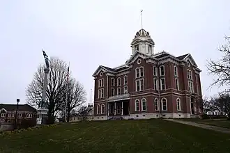 Здание суда округа Поузи в Маунт-Верноне