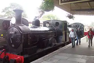 Оба сохранившихся LSWR 0298 class на станции Бодмин. Октябрь 2010