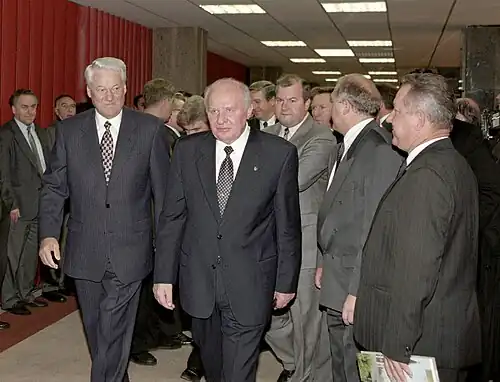 Президент России Борис Ельцин и Егор Строев в Совете Федерации, 1996 г.