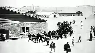 Военнопленные в лагере