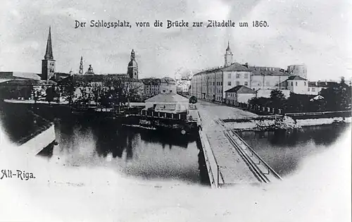 Вид из Цитадели на Замковую площадь. Фото 1860 года