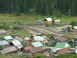 Берега реки Юрмаш в селе Ассы