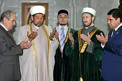 Гурбангулы Бердымухамедов с президентом Татарстана Минтимером Шаймиевым во время посещения мечети Кул-Шариф, 2008 г.