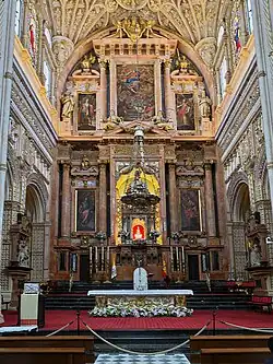 Иконостас Кордовского собора (как минимум, одна из центральных картин — кисти Паломино)