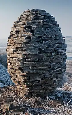 Каирн «Яйцо Клафа», построенный Ричардом Шиллингом в октябре 2008 года