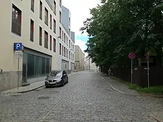 Зелёные насаждения у угла улиц Минстереяс и Паста. Здесь ранее текла река Рига