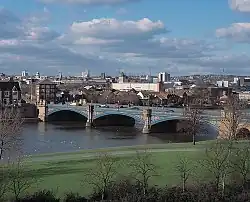 Мост через реку Трент в Ноттингеме