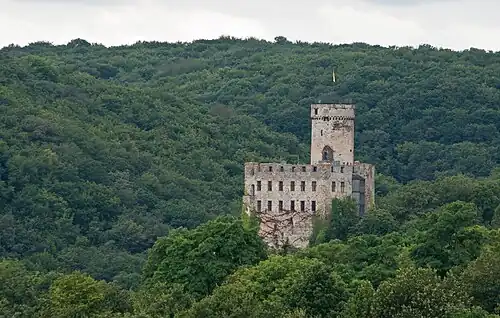 Вид замка с восточной стороны
