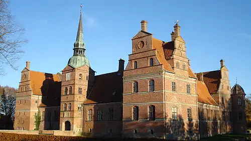 Вид замка с западной стороны